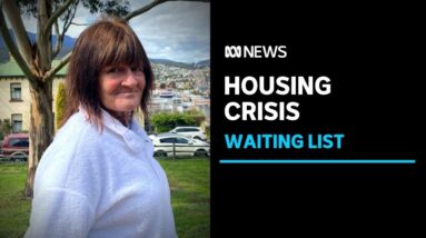 Shelley Ford has been on the social housing waiting list for over two years | ABC News