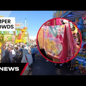 Sideshow Alley and showbags pavilion packed out on third day of Ekka 2023 | 7NEWS