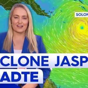 'Great uncertainty' as Cyclone Jasper looms for Queensland | 9 News Australia