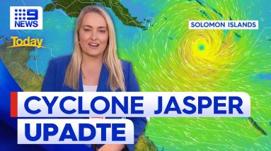 'Great uncertainty' as Cyclone Jasper looms for Queensland | 9 News Australia