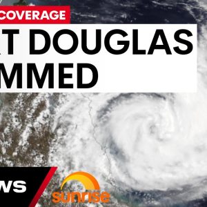 Ex-Tropical Cyclone Jasper: Port Douglas slammed by heavy storms