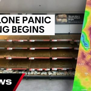 Supermarket shelves stripped bare as Queensland prepares for Cyclone Kirrily | 7 News Australia