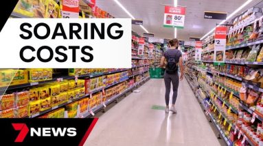 Australia's supermarket giants to share price information with government  | 7 News Australia