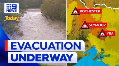 Orders for Victorian residents to evacuate homes over flooding | 9 News Australia