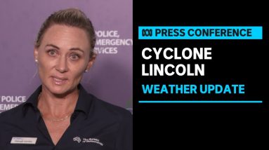 IN FULL: The Bureau of Meteorology provides an update on Tropical Cyclone Lincoln | ABC News